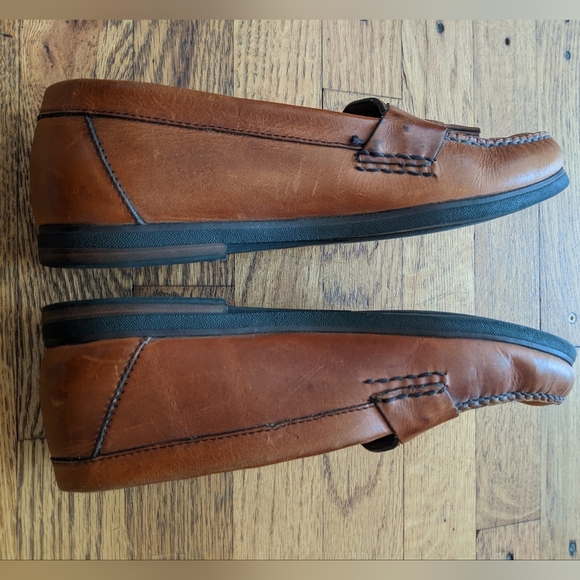 Dockers Classic Leather Loafers - Picture 4 of 7
